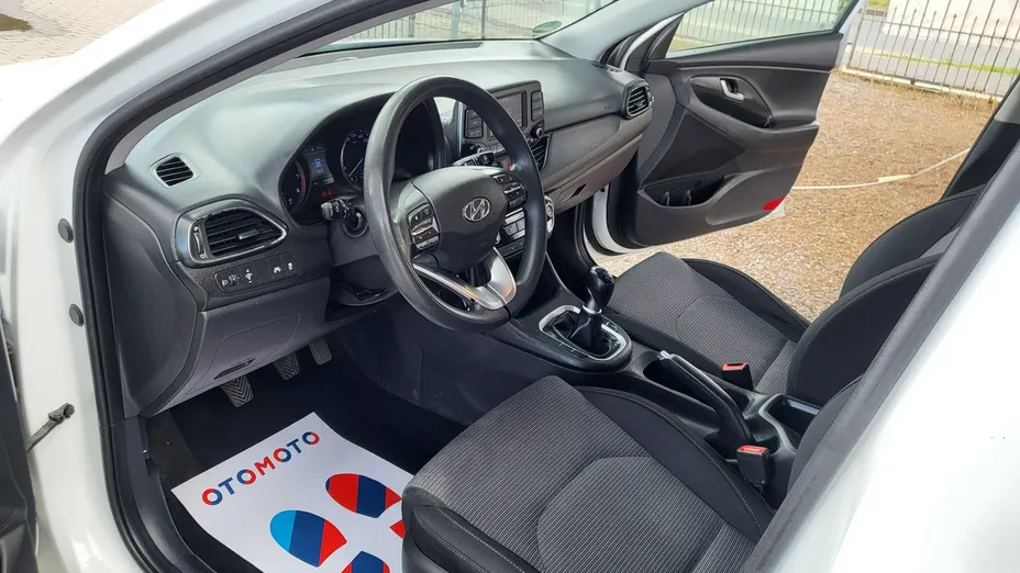 HYUNDAI i30 -