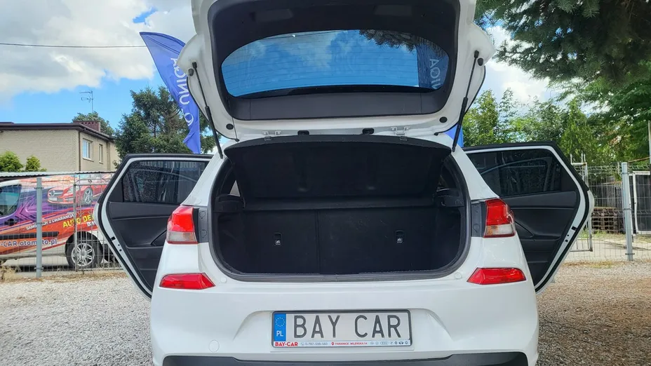 HYUNDAI i30 -