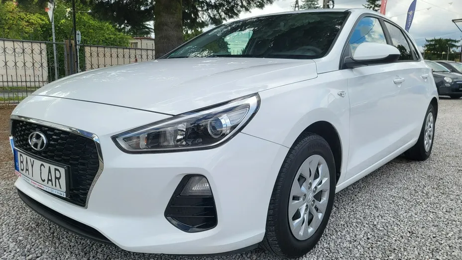 HYUNDAI i30 -