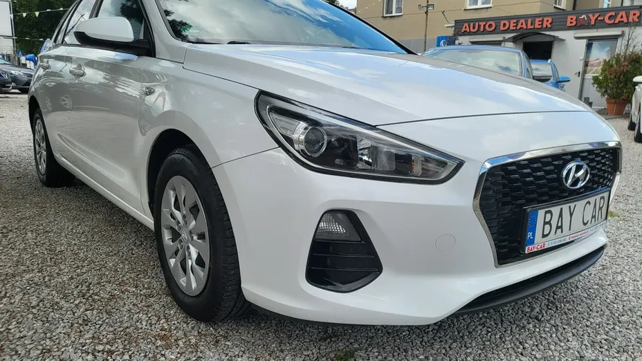 HYUNDAI i30 -