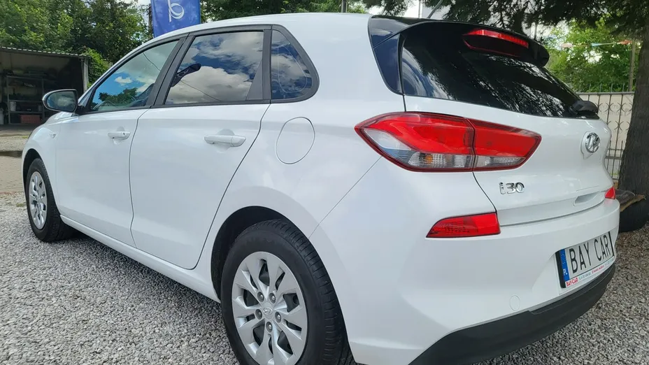 HYUNDAI i30 -