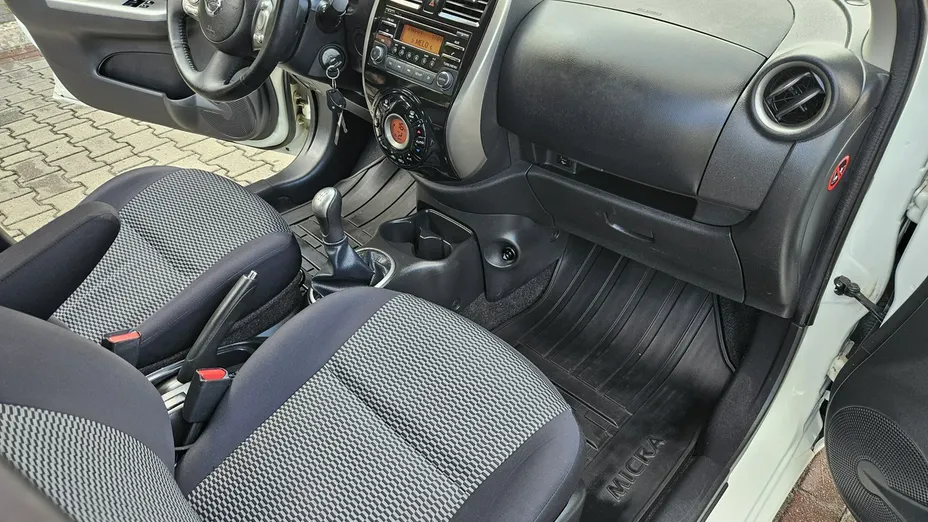 NISSAN Micra -