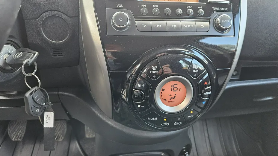 NISSAN Micra -