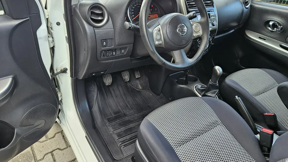 NISSAN Micra -