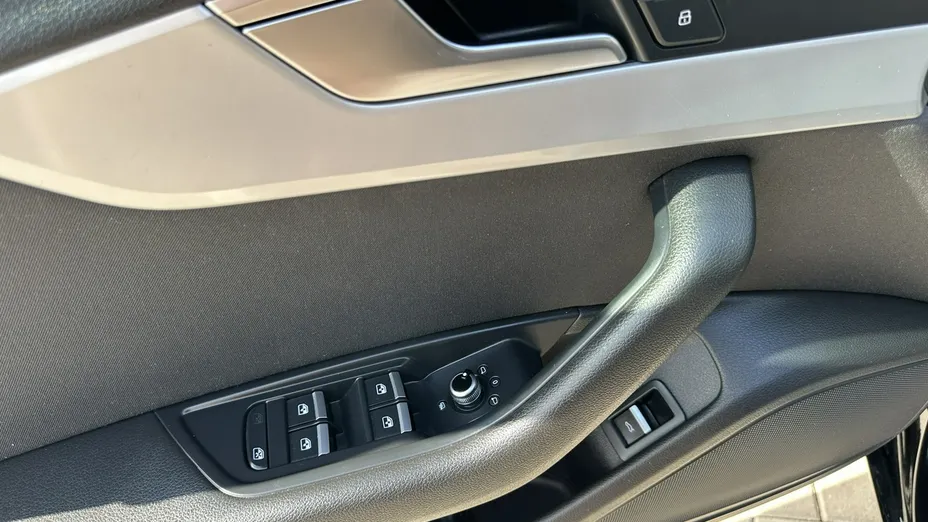 AUDI A4 -