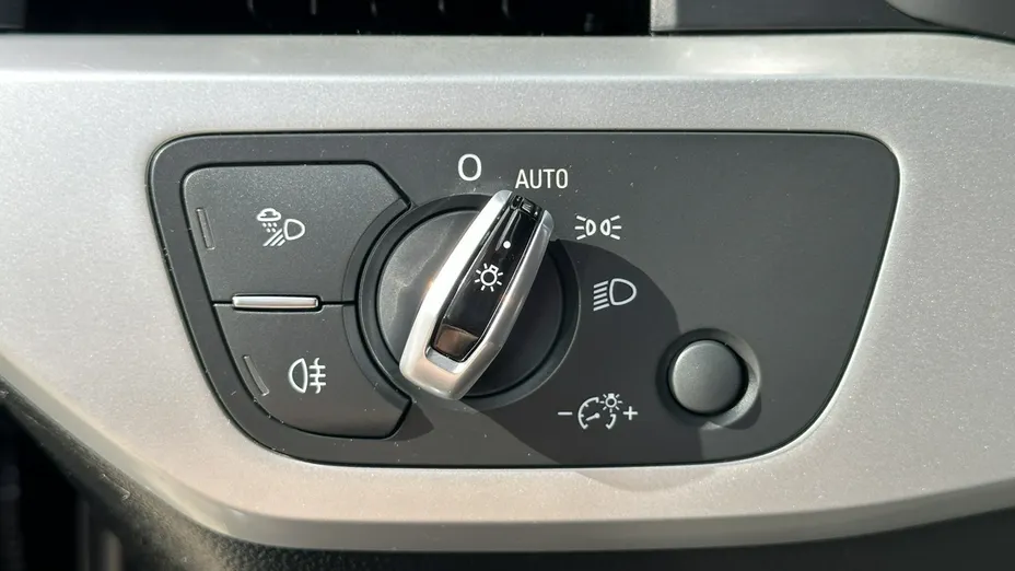AUDI A4 -