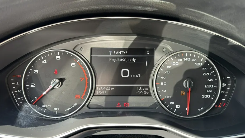 AUDI A4 -