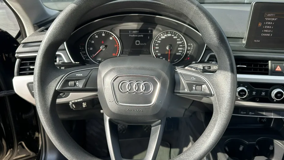 AUDI A4 -