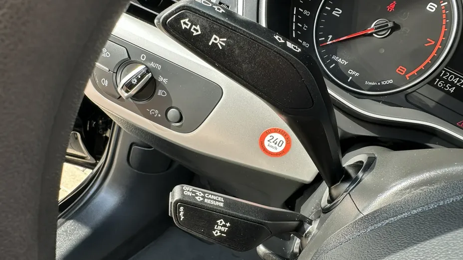 AUDI A4 -