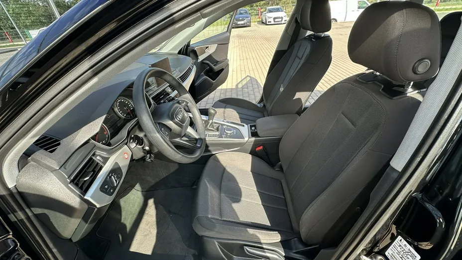AUDI A4 -