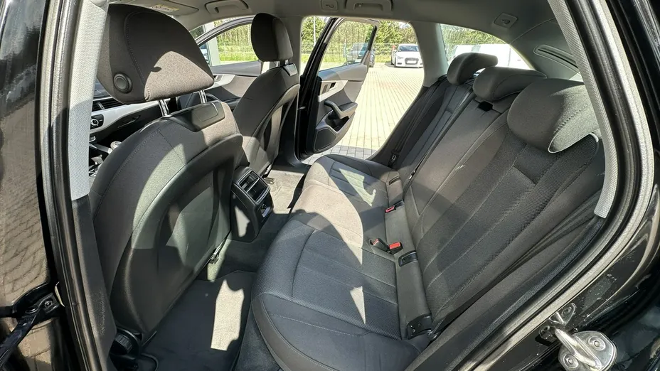 AUDI A4 -