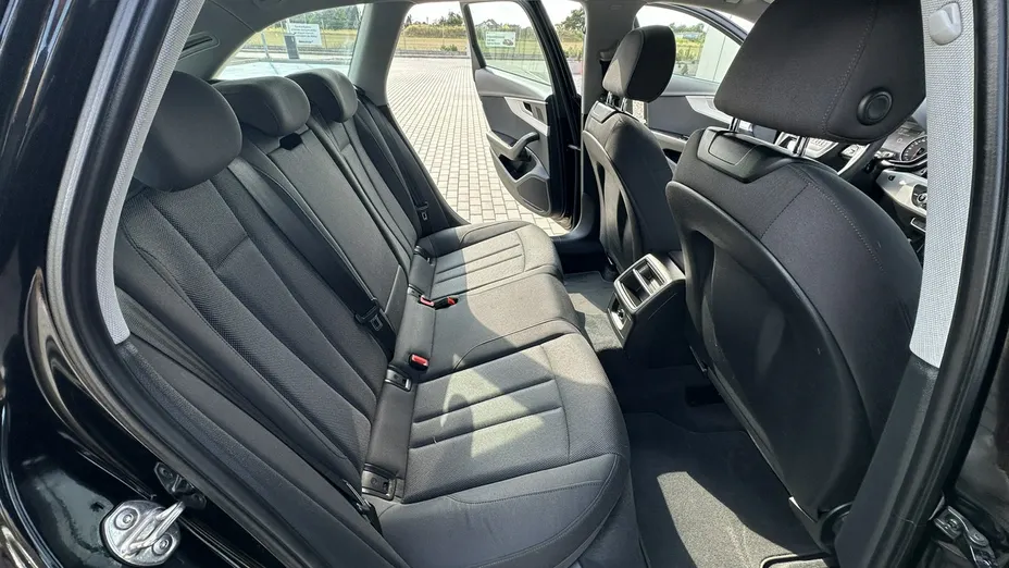 AUDI A4 -