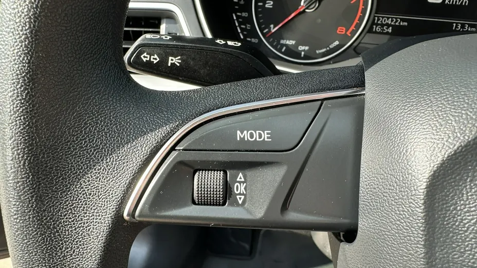 AUDI A4 -