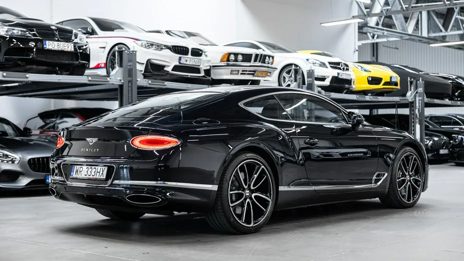 BENTLEY Continental -