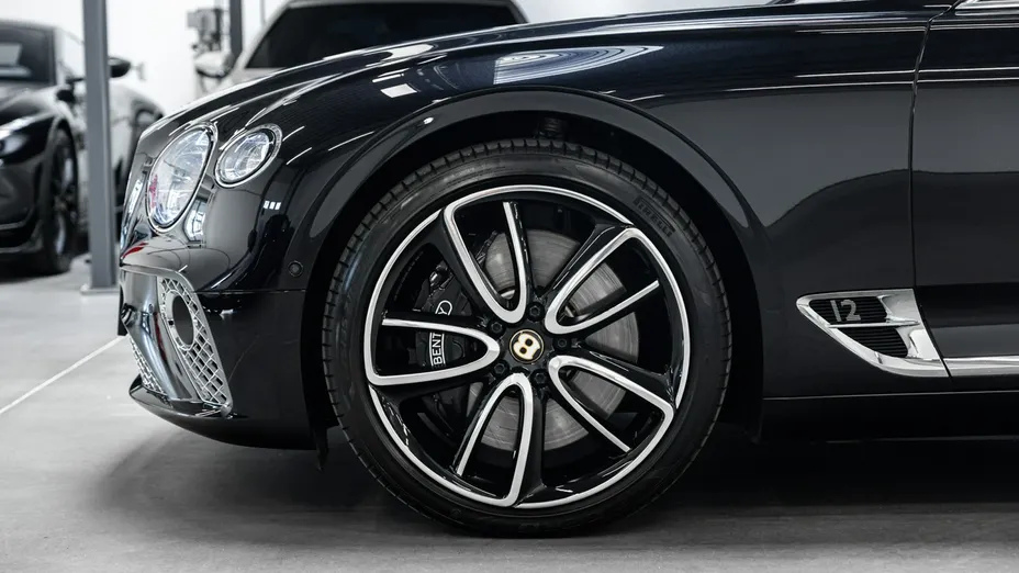 BENTLEY Continental -