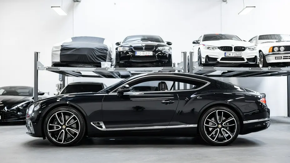 BENTLEY Continental -