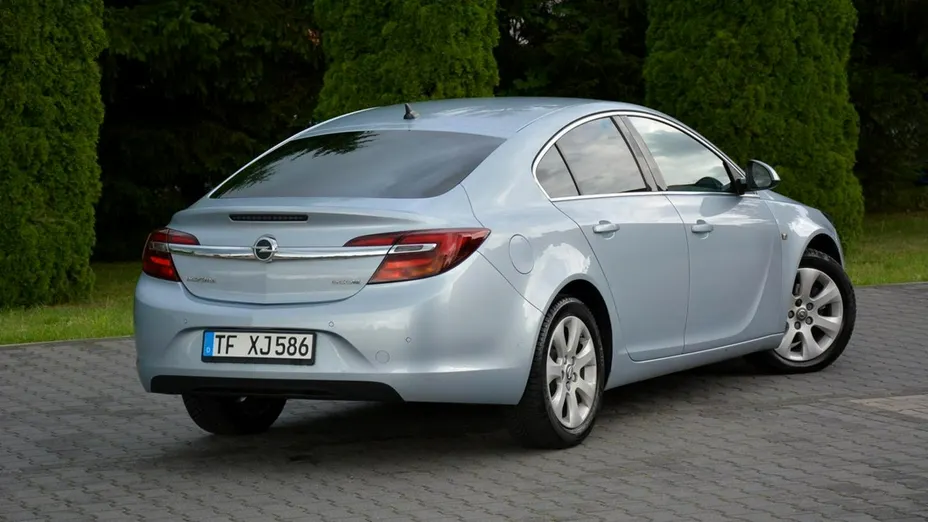 OPEL Insignia -