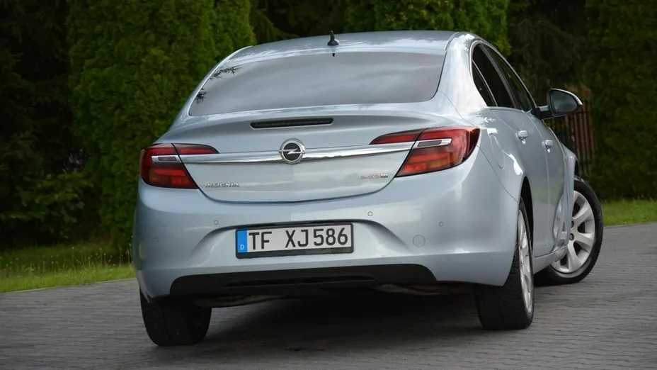 OPEL Insignia -