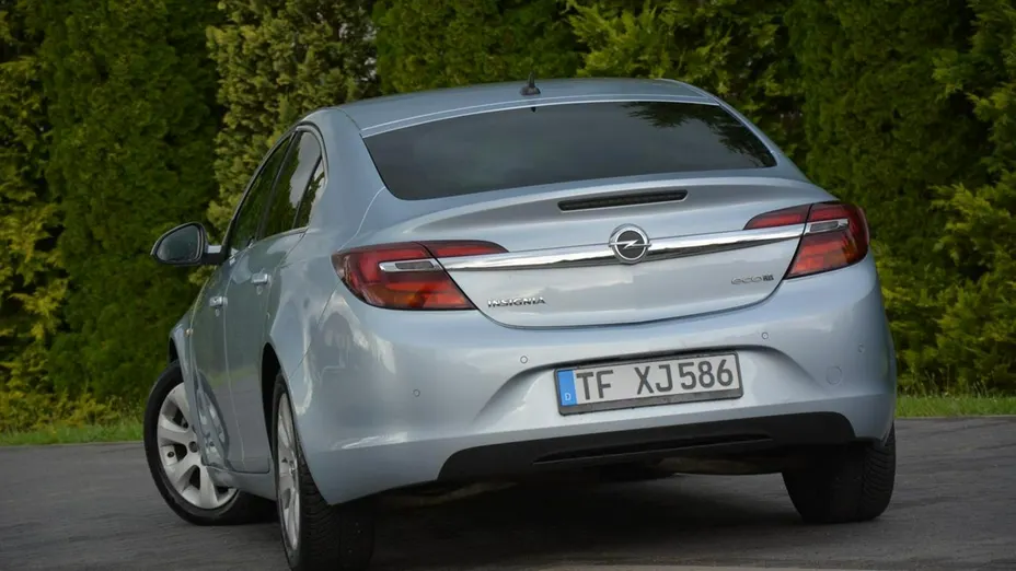 OPEL Insignia -