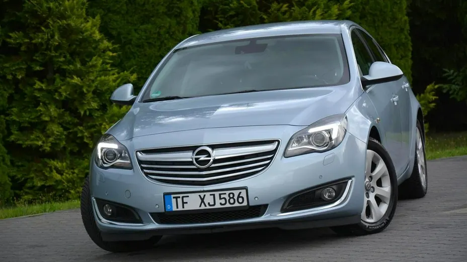 OPEL Insignia -