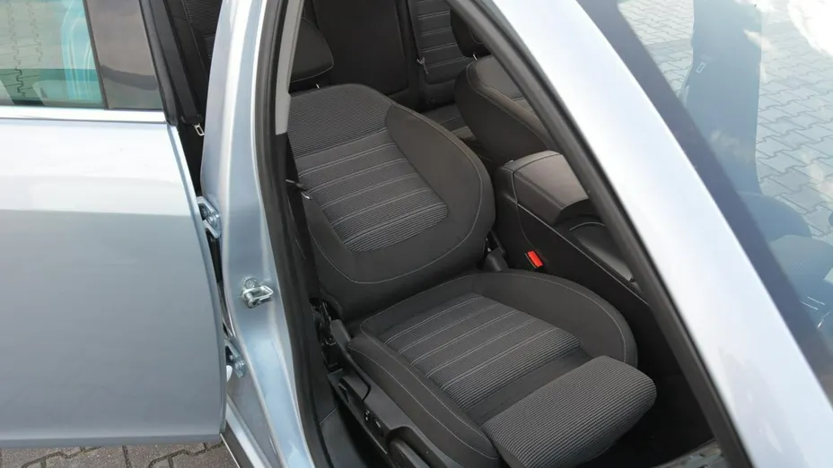 OPEL Insignia -