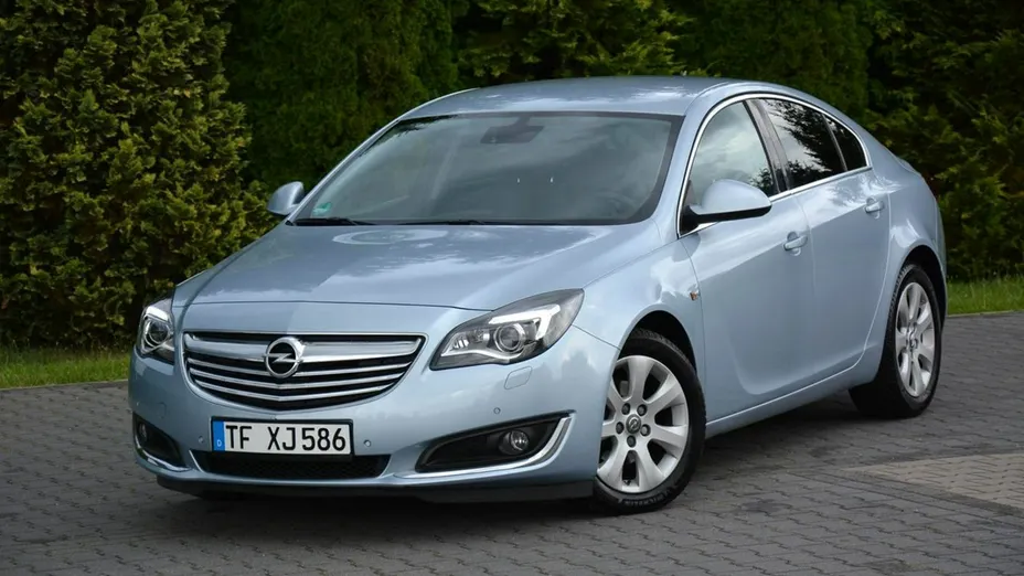 OPEL Insignia -