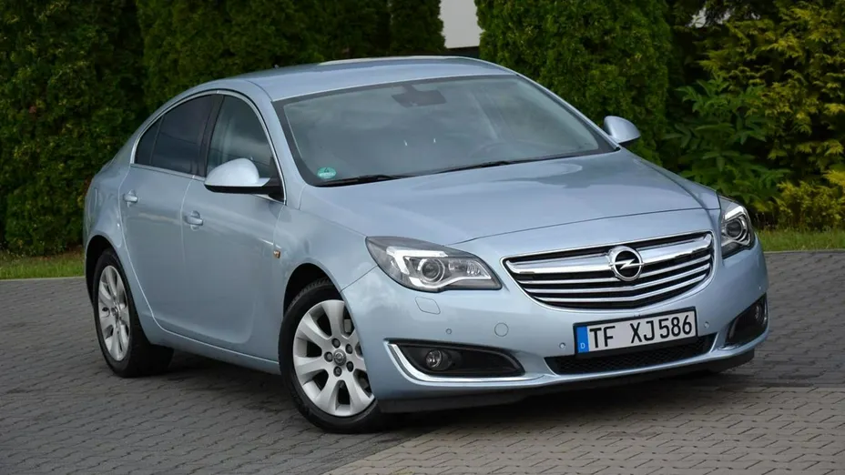 OPEL Insignia -