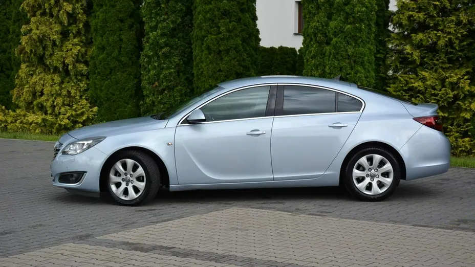 OPEL Insignia -