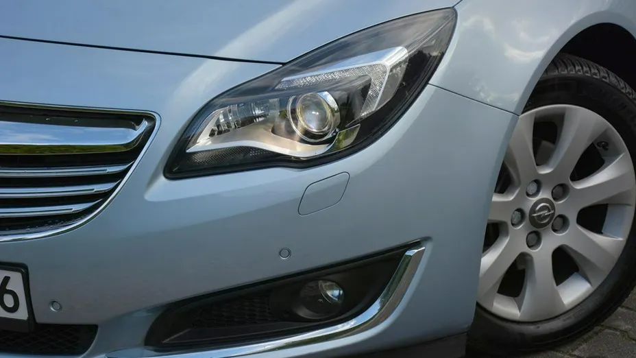 OPEL Insignia -