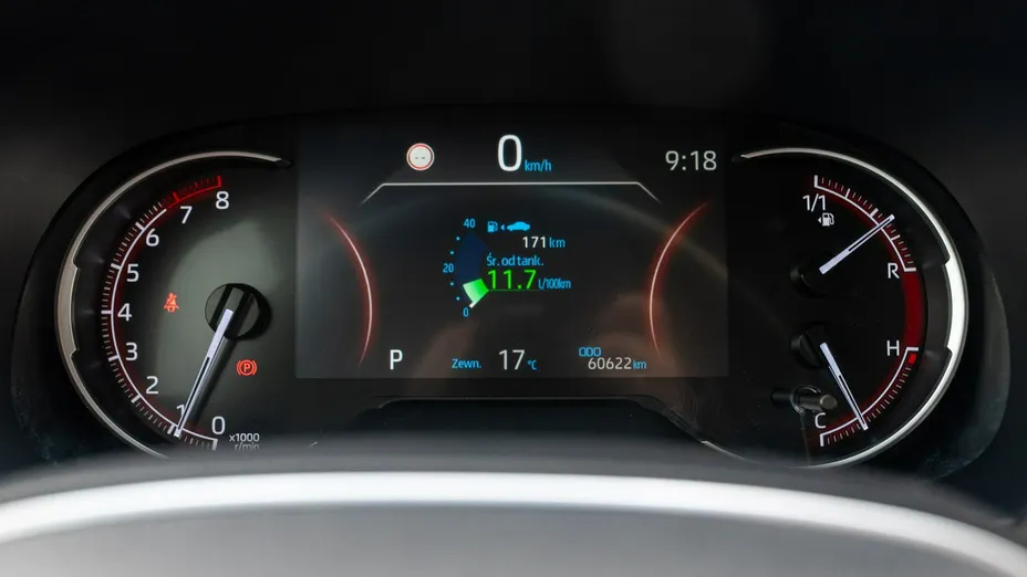 TOYOTA RAV4 -