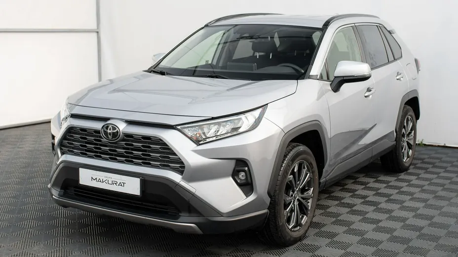 TOYOTA RAV4 -