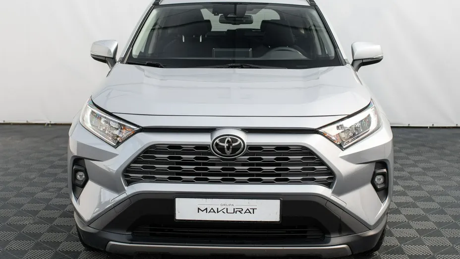 TOYOTA RAV4 -