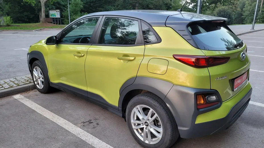 HYUNDAI Kona -