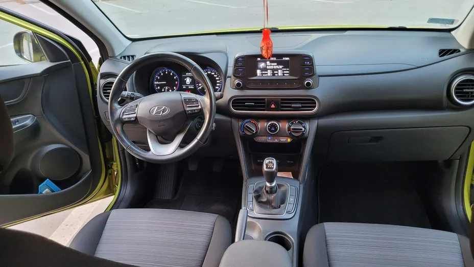 HYUNDAI Kona -