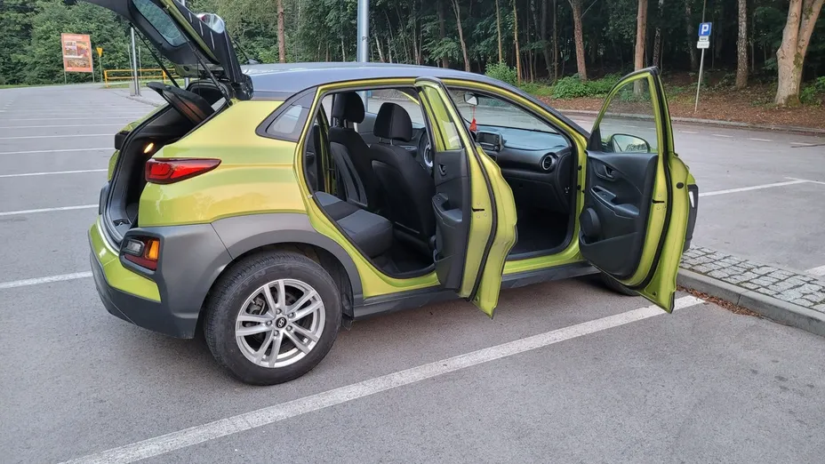 HYUNDAI Kona -