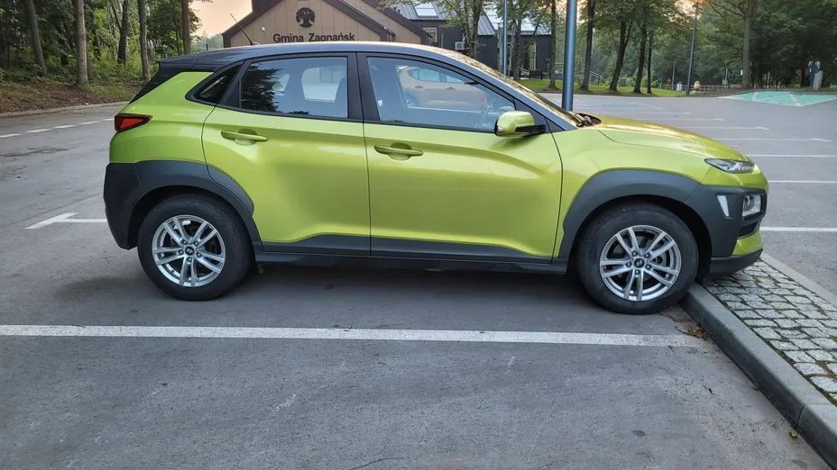HYUNDAI Kona -