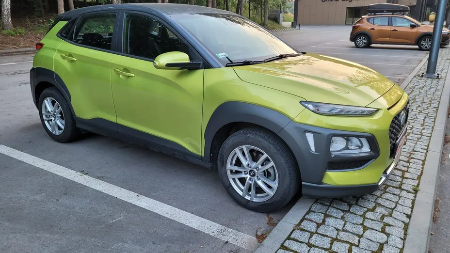 HYUNDAI Kona -