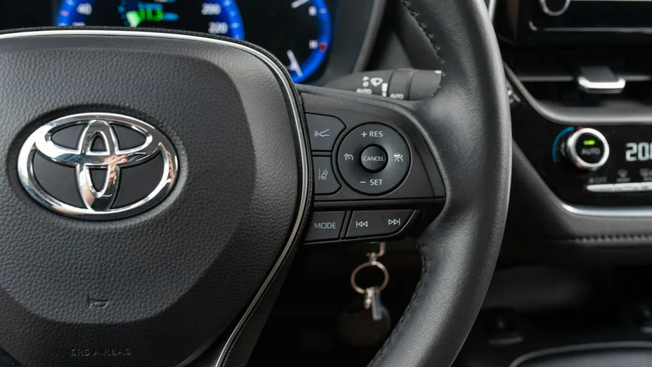 TOYOTA Corolla -