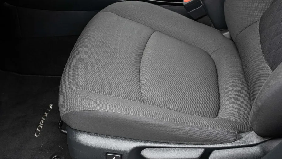TOYOTA Corolla -