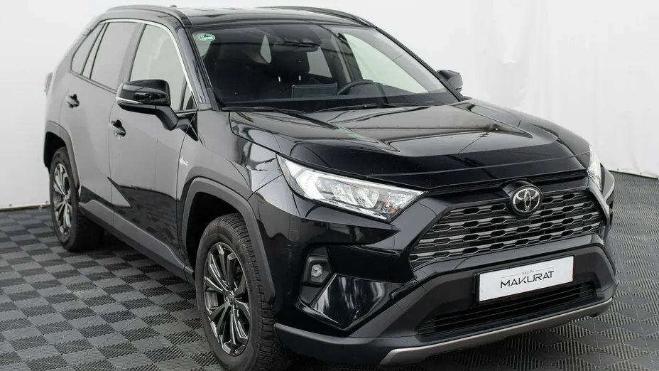 TOYOTA RAV4 -