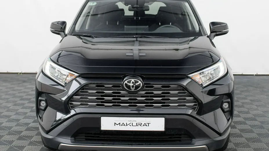 TOYOTA RAV4 -