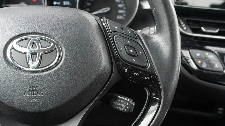 TOYOTA C-HR -