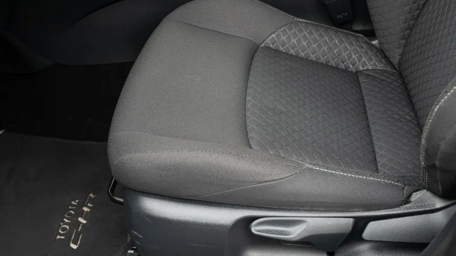 TOYOTA C-HR -