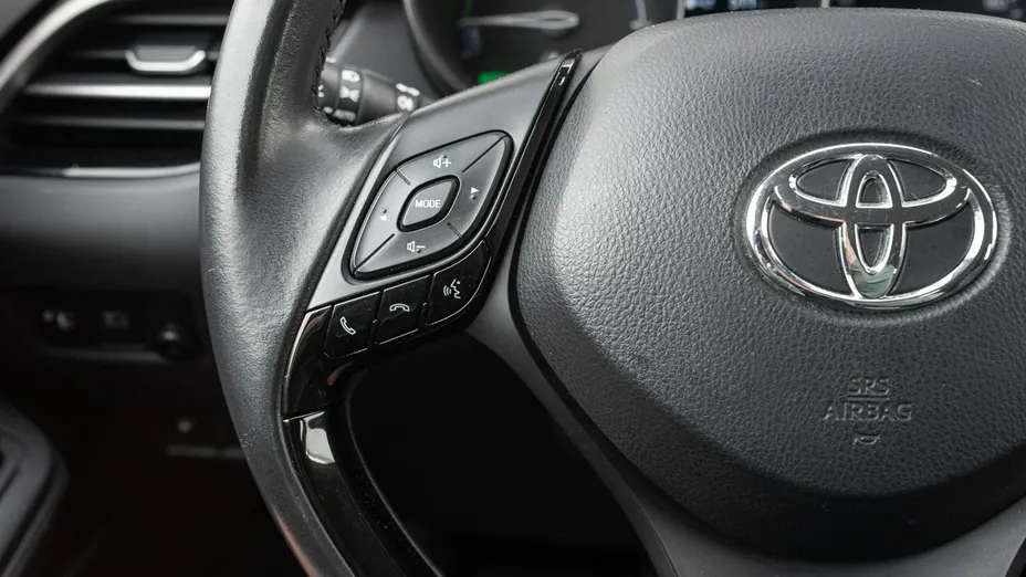 TOYOTA C-HR -