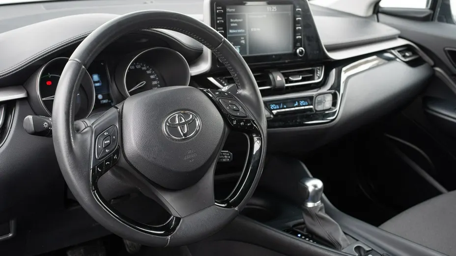TOYOTA C-HR -