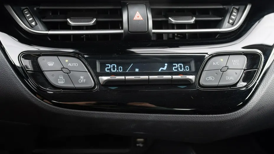 TOYOTA C-HR -