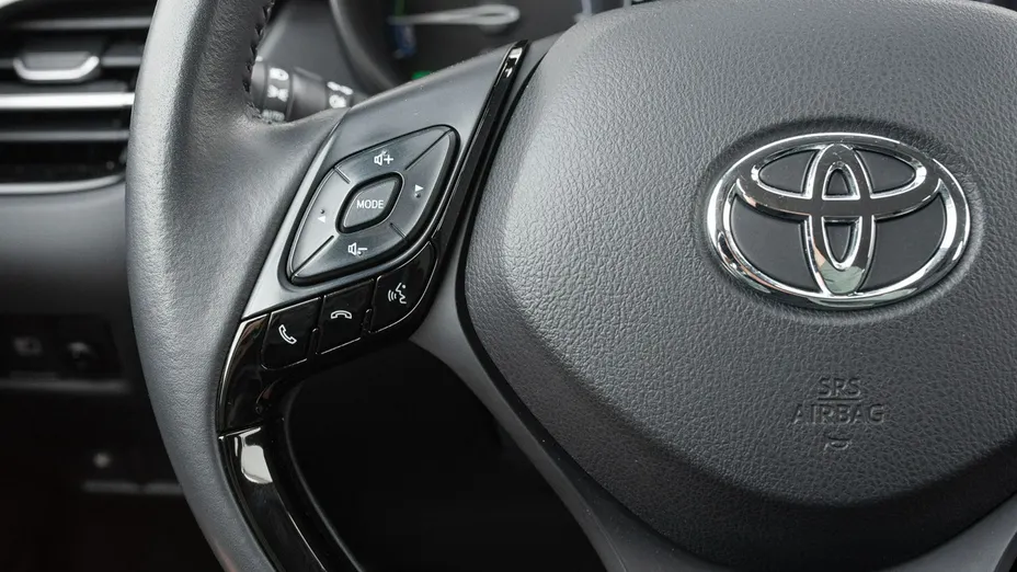 TOYOTA C-HR -