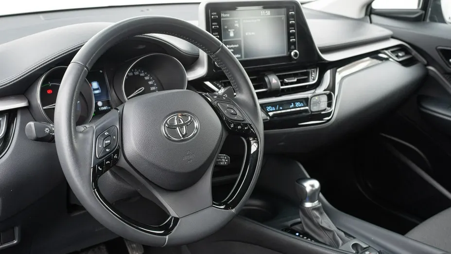 TOYOTA C-HR -