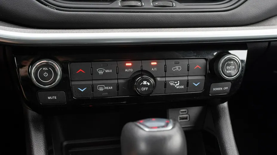 JEEP Compass -