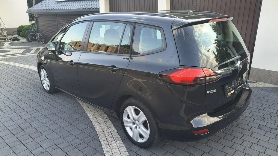 OPEL Zafira -